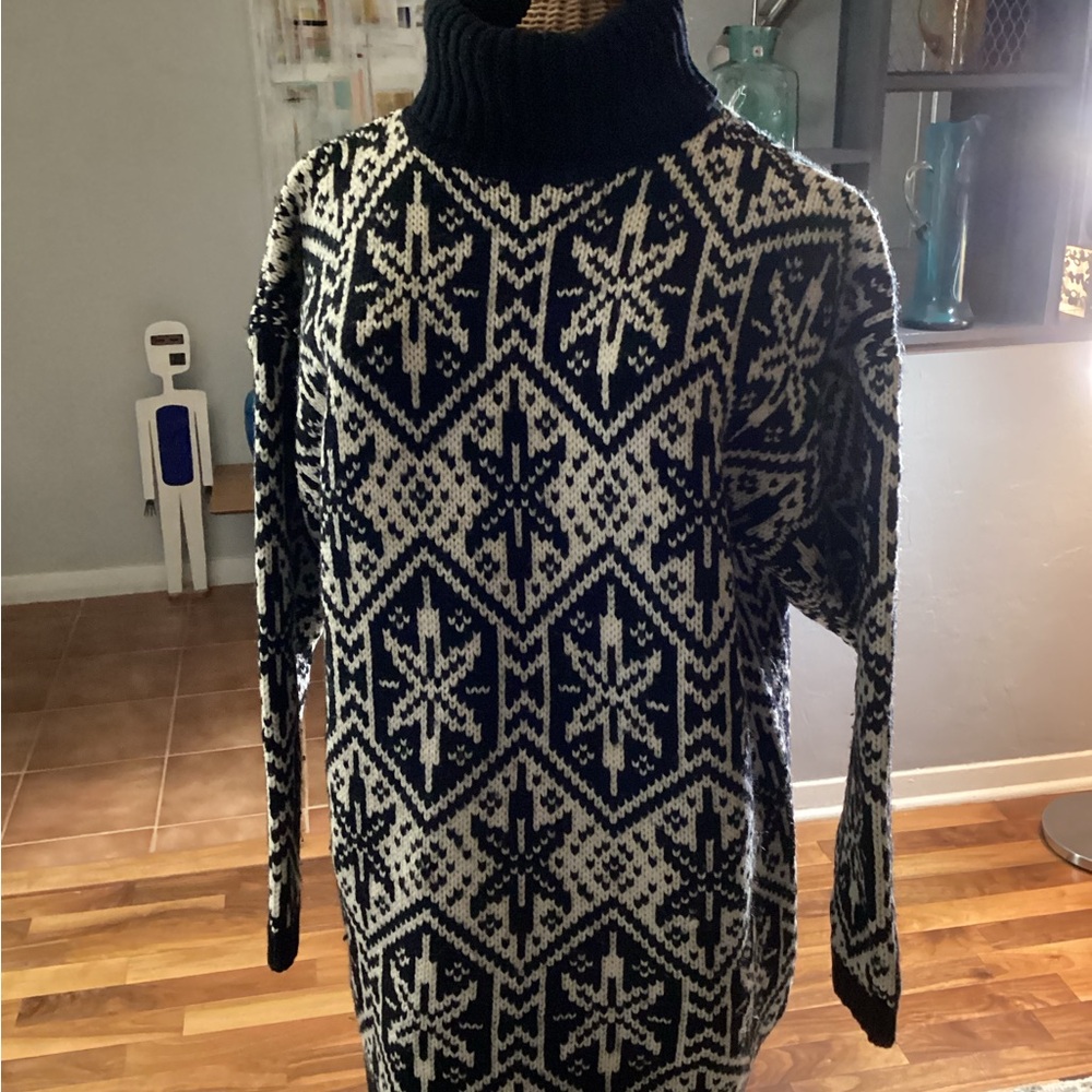 GAP Navy and White Geometric Turtleneck Sweater 1990’s Wool